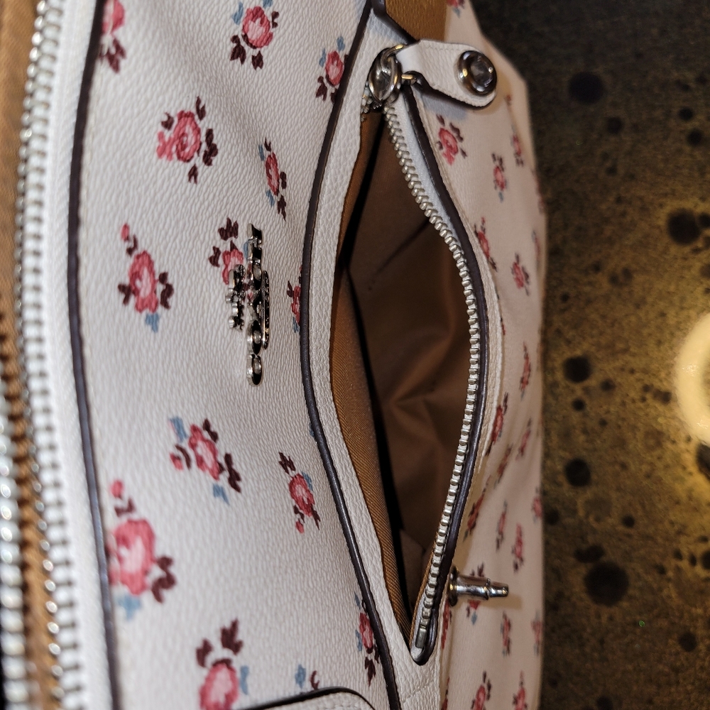**** SALE****Coach Taylor Floral Print Tote 27165 Chalk White/Multi - Picture 11 of 16